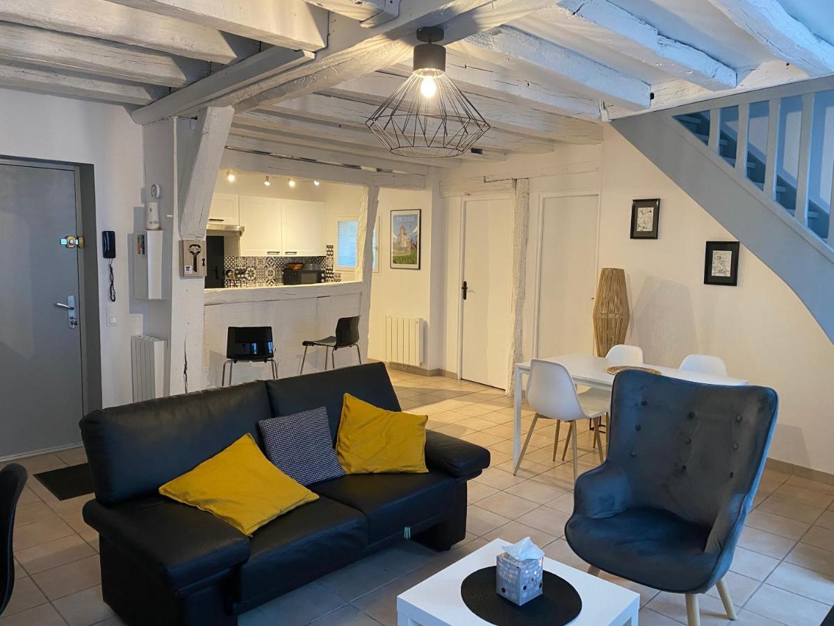 Le Marais Vous - Duplex En Centre-Ville. Provins Exteriör bild